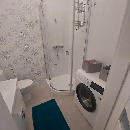 Apartamencik Przy Tezni W Konstancinie *